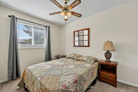 Photo 15 at 12 Grasett Crescent, West Bayfield, Barrie