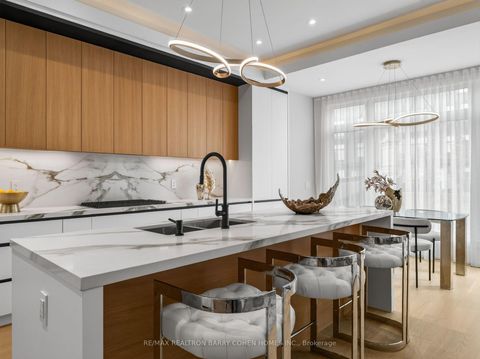 Photo 11 at 68 Lynnhaven Road, Lawrence, Toronto