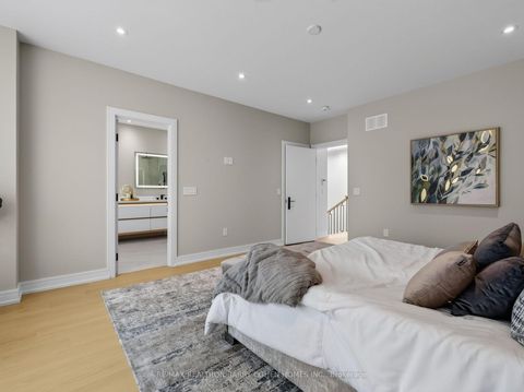 Photo 19 at 68 Lynnhaven Road, Lawrence, Toronto