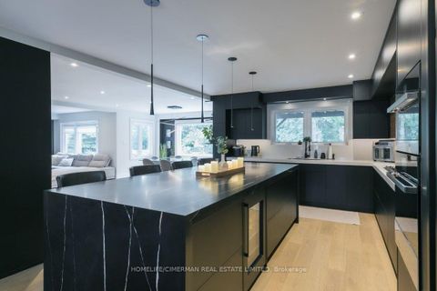 Photo 9 at 365 Kennedy Street W, Aurora Highlands, Aurora