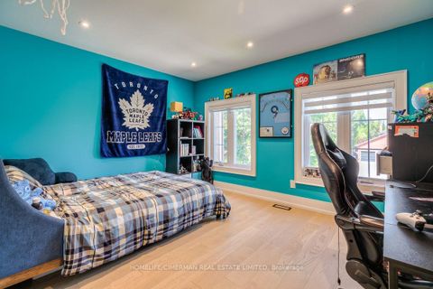 Photo 18 at 365 Kennedy Street W, Aurora Highlands, Aurora