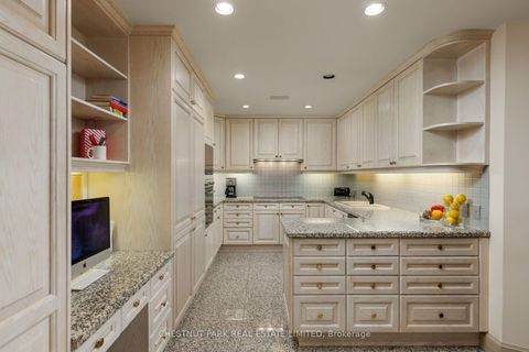 Photo 15 at 612 - 77 Avenue Road, Annex, Toronto