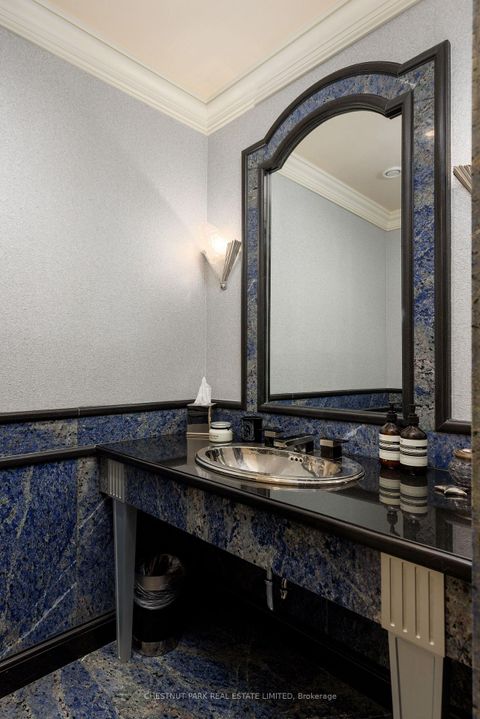 Photo 33 at 612 - 77 Avenue Road, Annex, Toronto