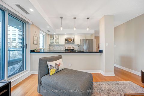Photo 11 at 515 - 188 Doris Avenue, Willowdale East, Toronto
