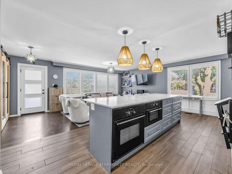 Photo 12 at 29 Sedgewick Crescent, Ionview, Toronto