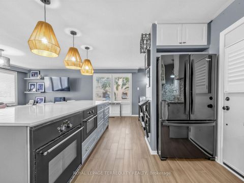 Photo 13 at 29 Sedgewick Crescent, Ionview, Toronto