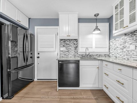 Photo 14 at 29 Sedgewick Crescent, Ionview, Toronto