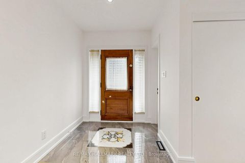 Photo 3 at 40 Donino Avenue, York Mills, Toronto