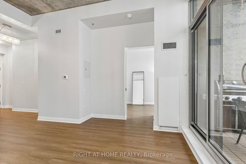 Photo 4 at 1606 - 375 King Street W, Waterfront Communities C1, Toronto