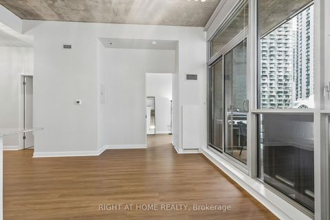 Photo 7 at 1606 - 375 King Street W, Waterfront Communities C1, Toronto