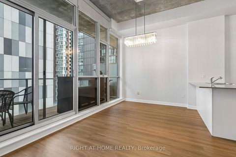 Photo 8 at 1606 - 375 King Street W, Waterfront Communities C1, Toronto