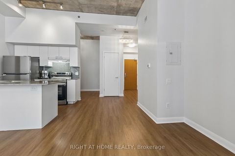 Photo 12 at 1606 - 375 King Street W, Waterfront Communities C1, Toronto