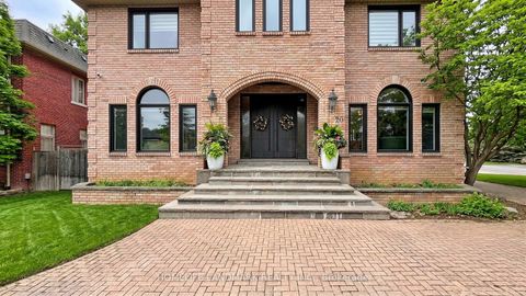 Photo 1 at 20 Blaine Drive, Don Mills, Toronto