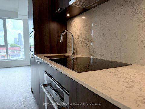 Photo 4 at 444 - 858 Dupont Street, Junction, Toronto