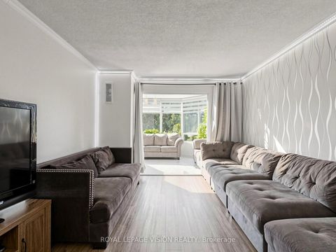 Photo 11 at 419 - 11753 Sheppard Avenue E, Rouge E11, Toronto