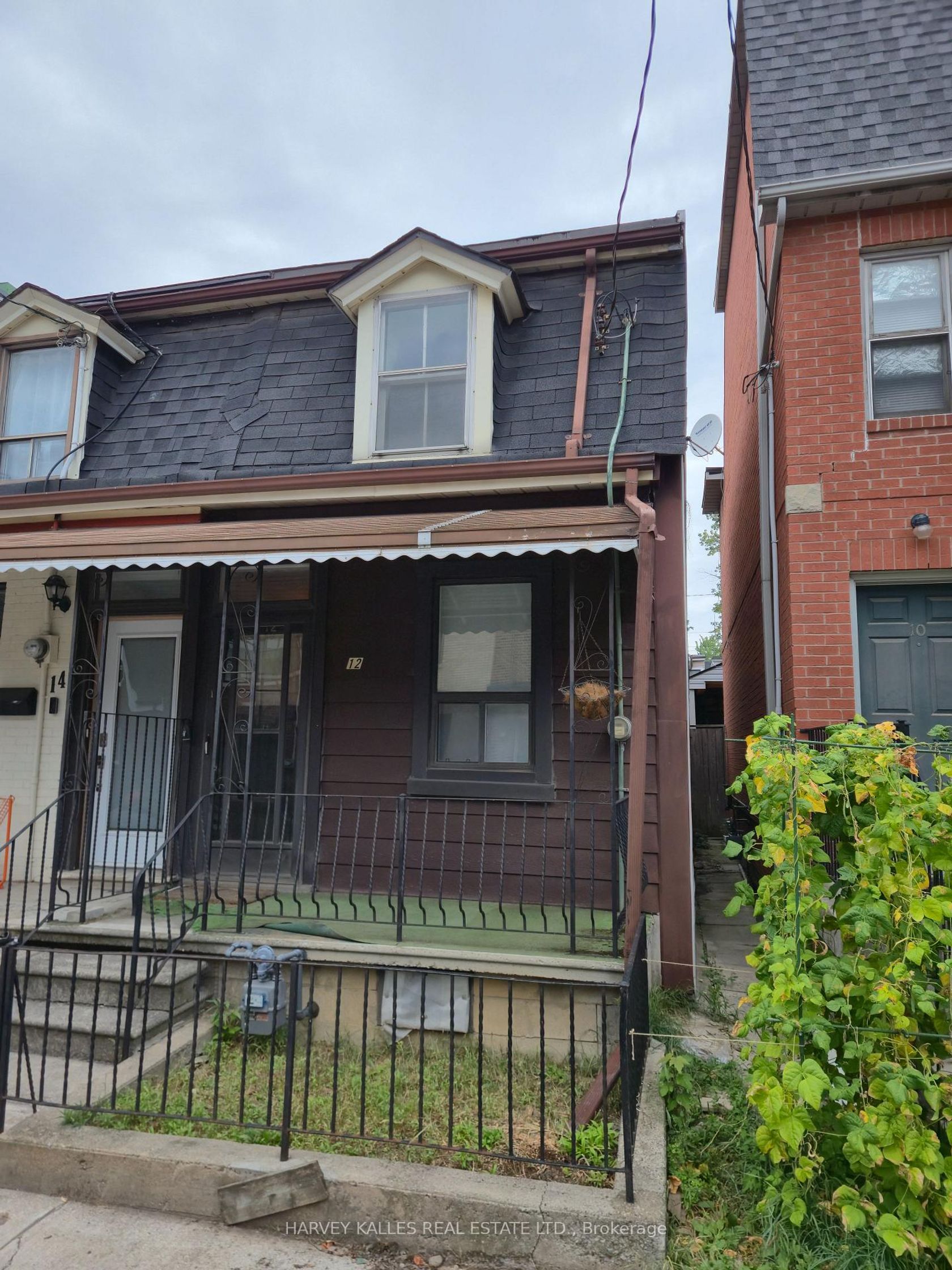 12 Whitaker Avenue, Niagara, Toronto 