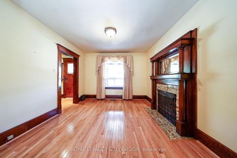 Photo 4 at 553 Runnymede Road, Junction Area, Toronto