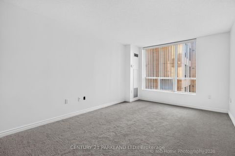 Photo 13 at 609 - 109 Front Street E, Moss Park, Toronto