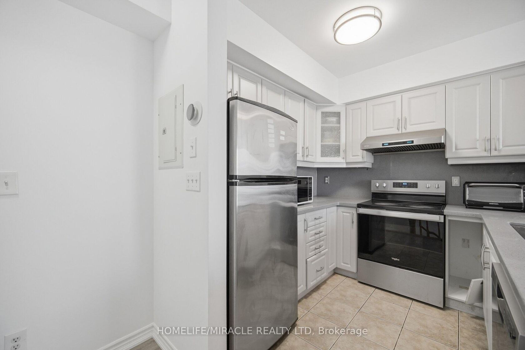 2002 - 3049 Finch Avenue W, Humbermede, Toronto 