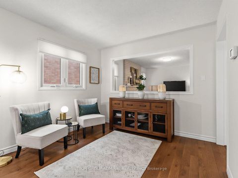 Photo 8 at 59 Marita Place, Glen Shields, Vaughan