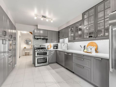 Photo 10 at 59 Marita Place, Glen Shields, Vaughan