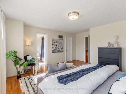 Photo 16 at 59 Marita Place, Glen Shields, Vaughan