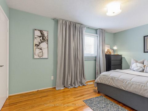 Photo 22 at 59 Marita Place, Glen Shields, Vaughan