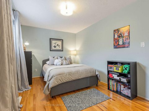 Photo 23 at 59 Marita Place, Glen Shields, Vaughan
