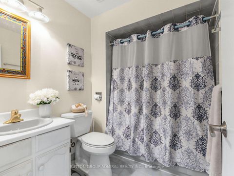 Photo 24 at 59 Marita Place, Glen Shields, Vaughan