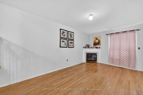 Photo 7 at 17 - 435 Middlefield Road, Agincourt North, Toronto