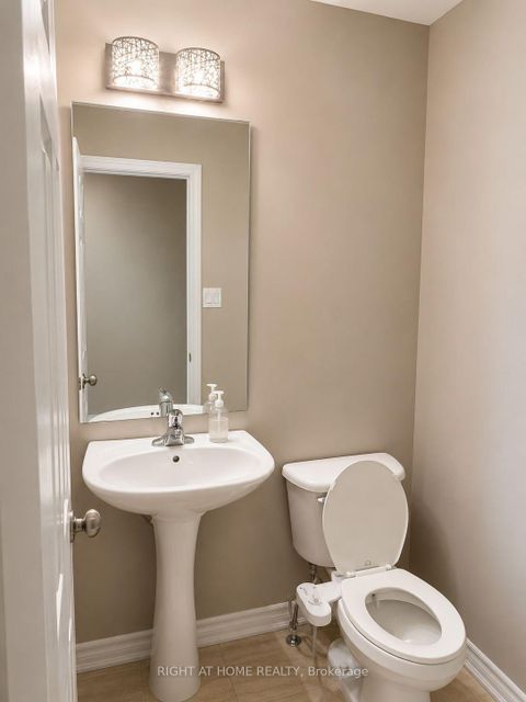 Photo 5 at 60 Zachary Place N, Vellore Village, Vaughan