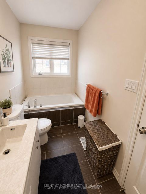 Photo 12 at 60 Zachary Place N, Vellore Village, Vaughan