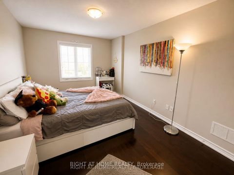 Photo 14 at 60 Zachary Place N, Vellore Village, Vaughan