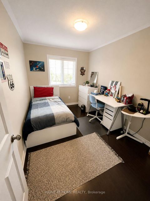 Photo 15 at 60 Zachary Place N, Vellore Village, Vaughan