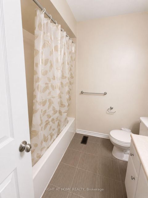 Photo 19 at 60 Zachary Place N, Vellore Village, Vaughan