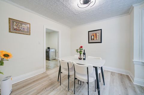 Photo 13 at 222 Richmond Street, Mill Pond, Richmond Hill