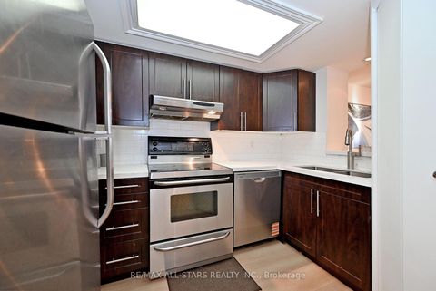 Photo 12 at 2112 - 15 Maitland Place, South St. James Town, Toronto
