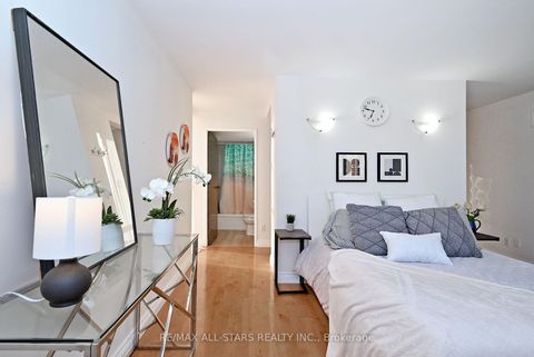 Photo 19 at 2112 - 15 Maitland Place, South St. James Town, Toronto