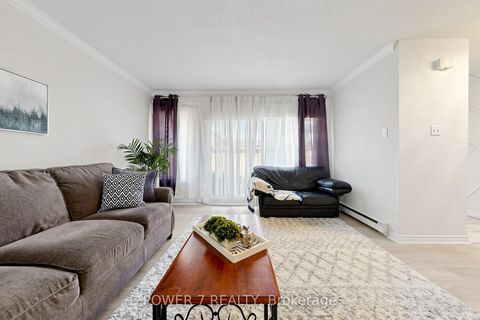Photo 7 at 146 - 311 Milestone Crescent, Aurora Village, Aurora