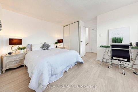Photo 17 at 146 - 311 Milestone Crescent, Aurora Village, Aurora
