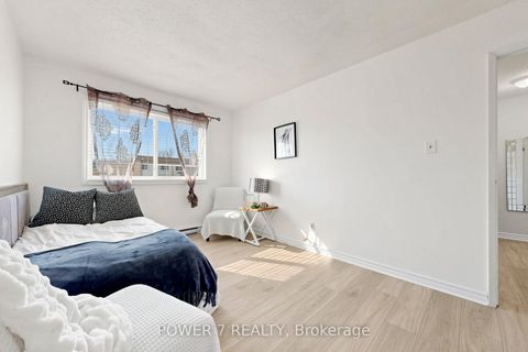 Photo 25 at 146 - 311 Milestone Crescent, Aurora Village, Aurora