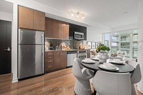 Photo 9 at 2306 - 89 Dunfield Avenue, Mount Pleasant West, Toronto
