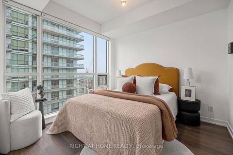 Photo 12 at 2306 - 89 Dunfield Avenue, Mount Pleasant West, Toronto