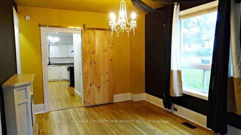 Photo 2 at 39 Grove Street W, Queen's Park, Barrie