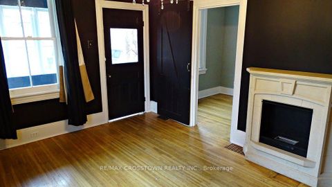 Photo 7 at 39 Grove Street W, Queen's Park, Barrie