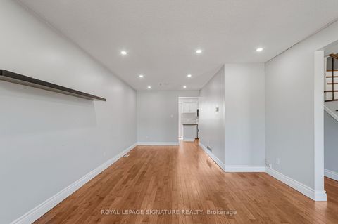 Photo 3 at 27 DAPHNE Crescent, Cundles East, Barrie