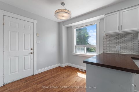 Photo 9 at 27 DAPHNE Crescent, Cundles East, Barrie