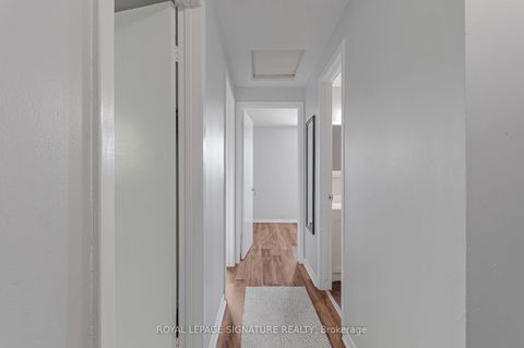 Photo 12 at 27 DAPHNE Crescent, Cundles East, Barrie