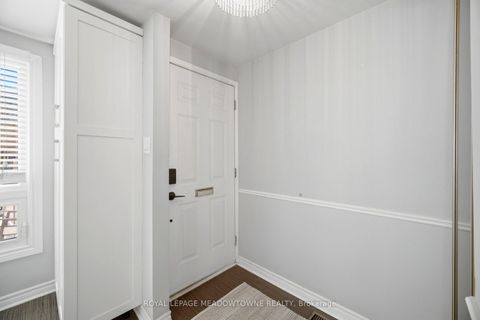 Photo 4 at 16 Dutch Myrtle Way, Don Mills, Toronto