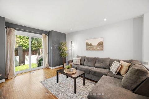 Photo 12 at 16 Dutch Myrtle Way, Don Mills, Toronto